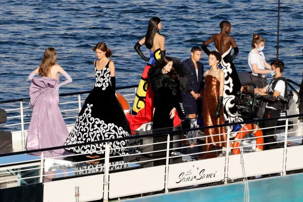 "Balmain Sur Seine" Performance In Paris