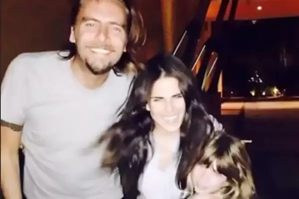 Karla Souza y su hermano Adrián Olivares