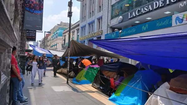 Campamento de la CNTE en el Centro Histórico