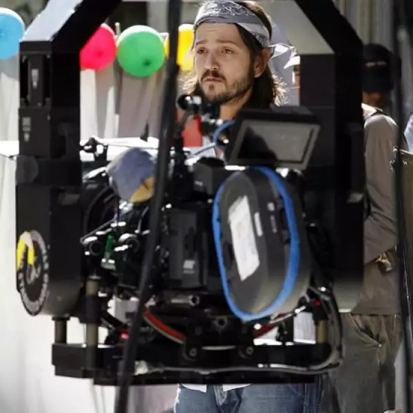 Abel habla sobre los problemas que tienen los niños al relacionarse con sus padres.