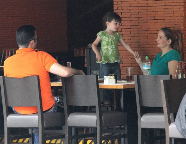 Barbarita conocerá a su hermanito o hermanita en cinco meses.