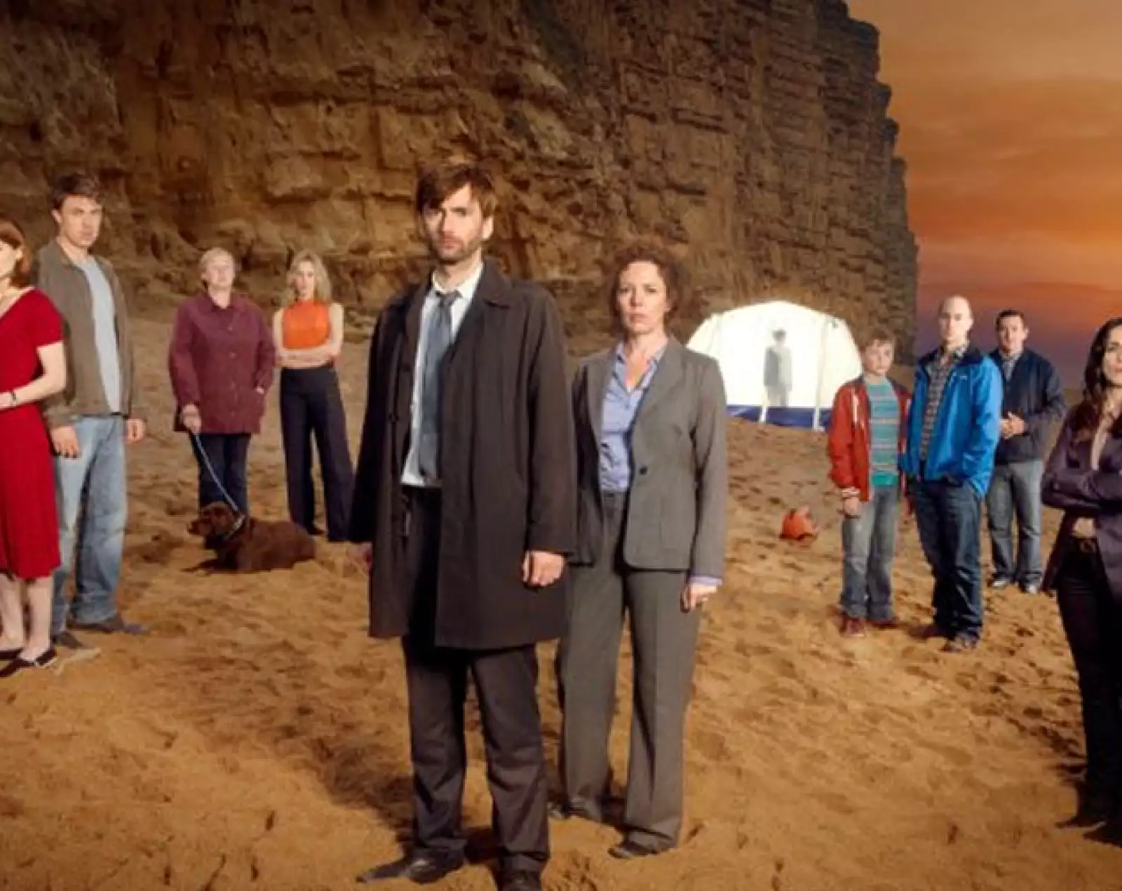 ¡Suspenso en su máxima expresión! Después de la inesperada muerte de un niño de 11 años, se crea una investigación que tiene como finalidad encontrar al asesino.