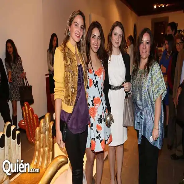 Paola Celada,Anna Kane,Lorenza Zambrano,Lilyan San Román