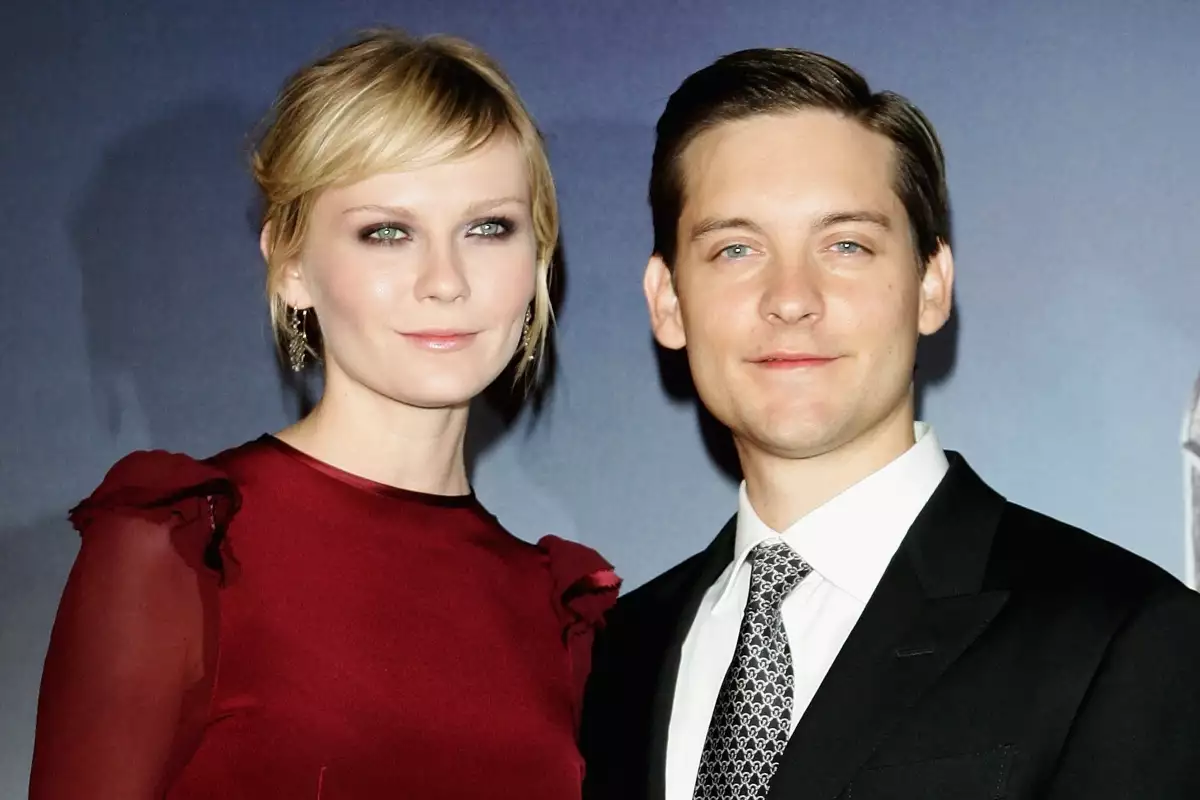 kisten-dust-tobey.jpg