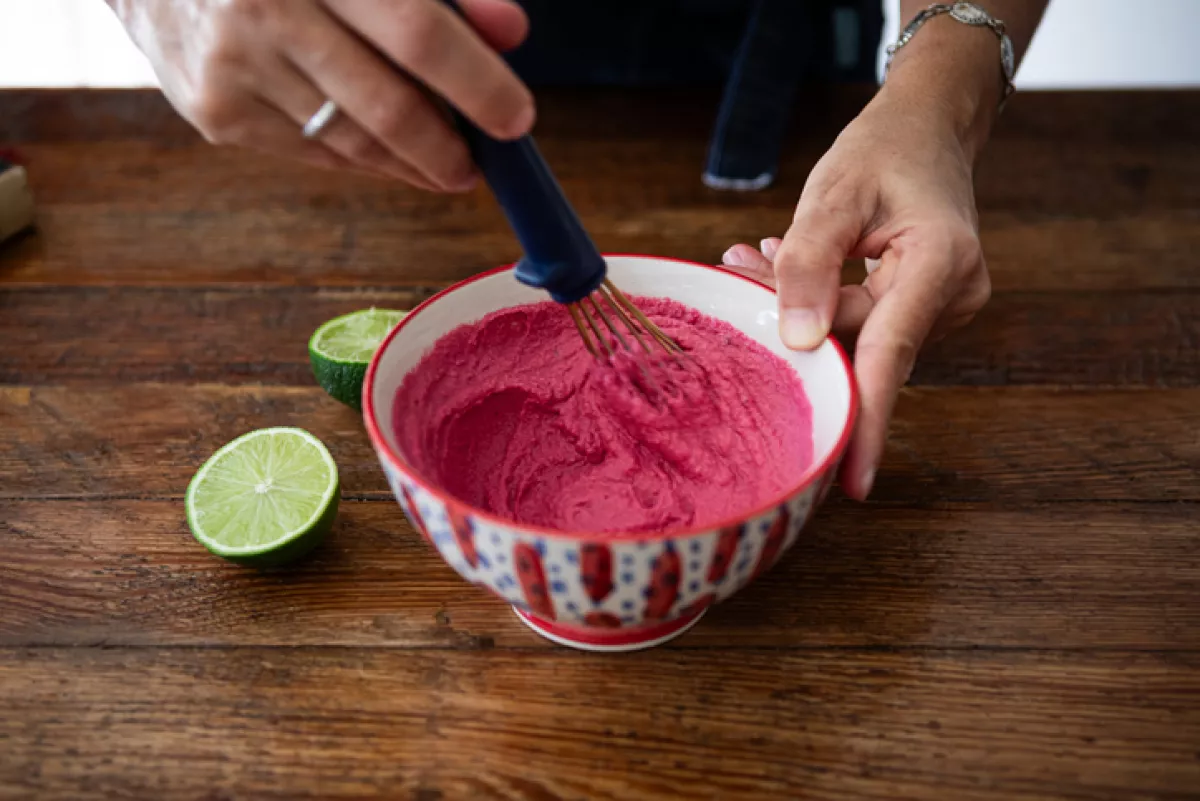 Beet hummus
