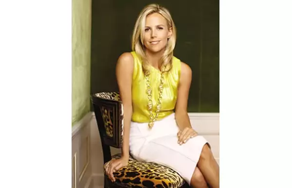 Tory Burch, su primer diseño estrella fueron las ballerinas Rava, nombre de su mamá, la actriz reva Robinson.