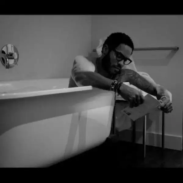 Su música mezcla funk, soul, reggae, hard rock, psicodelia y folk.