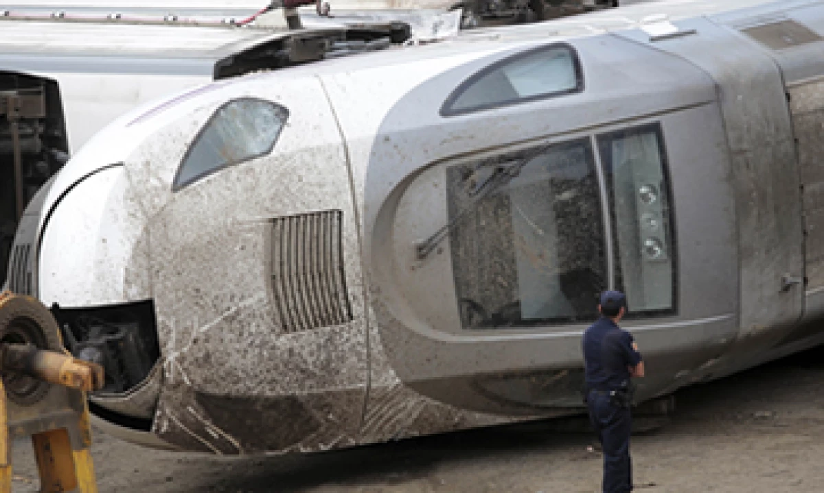 El accidente ferroviario fue el más grave en los últimos 40 años en España. (Foto: Reuters)