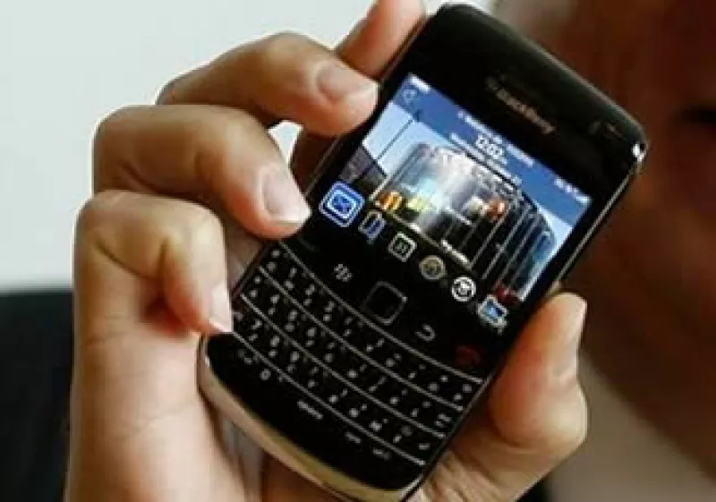 El BlackBerry Bold es uno de los smartphones preferidos por ejecutivos y profesionales. (Foto: Reuters)