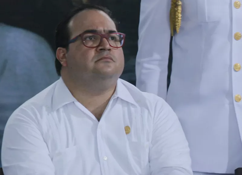 Respondió que después de la elección el estado no puede endeudarse.