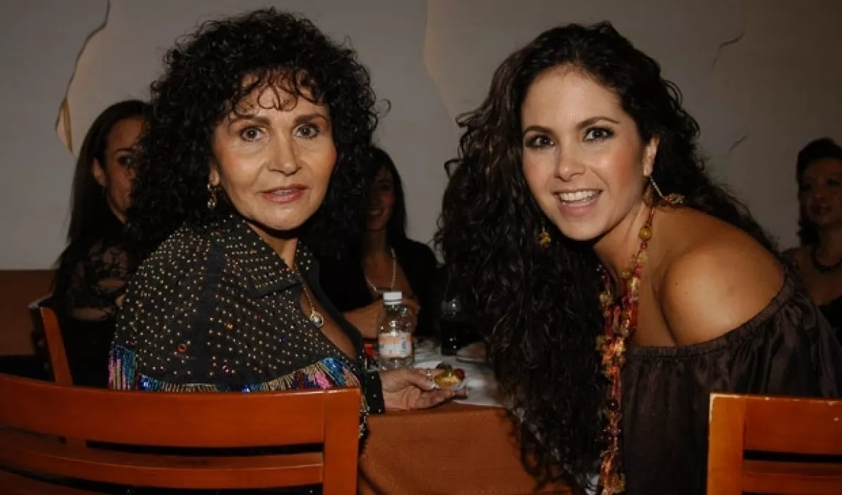 Lucero León y su hija Lucero. 