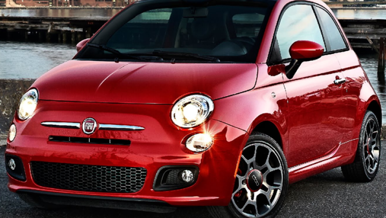 FIAT CINQUECENTO Sus medidas son 3.5 m de largo, 1.6 m ancho y 1.5 m alto. Corre con motor de 1.2 L.