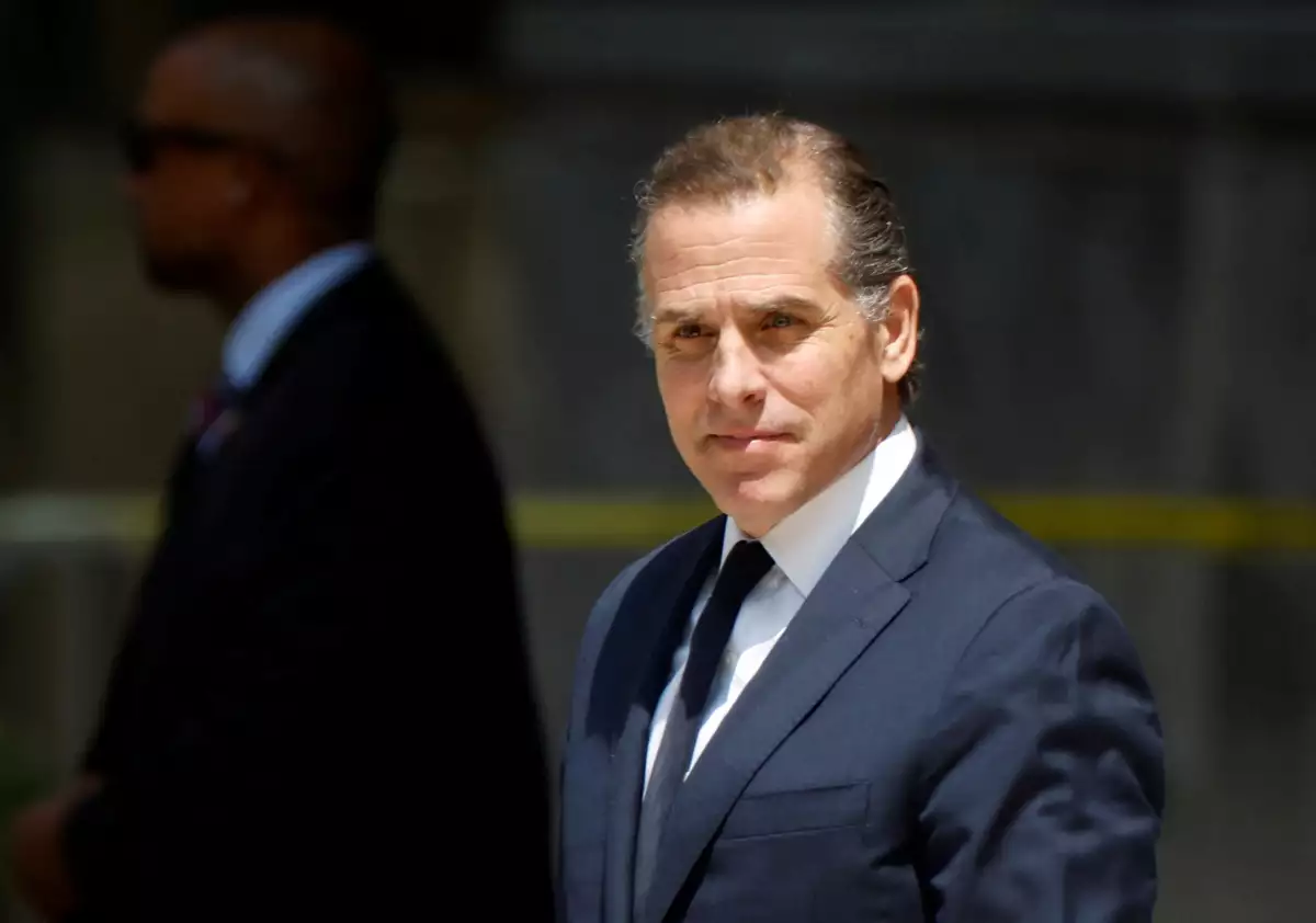 Hunter Biden, hijo del presidente de los Estados Unidos, Joe Biden, deja el tribunal federal después de una audiencia de culpabilidad por dos cargos de delitos menores de no pagar deliberadamente los impuestos sobre la renta en Wilmington, Delaware, EE. UU., el 26 de julio de 2023.