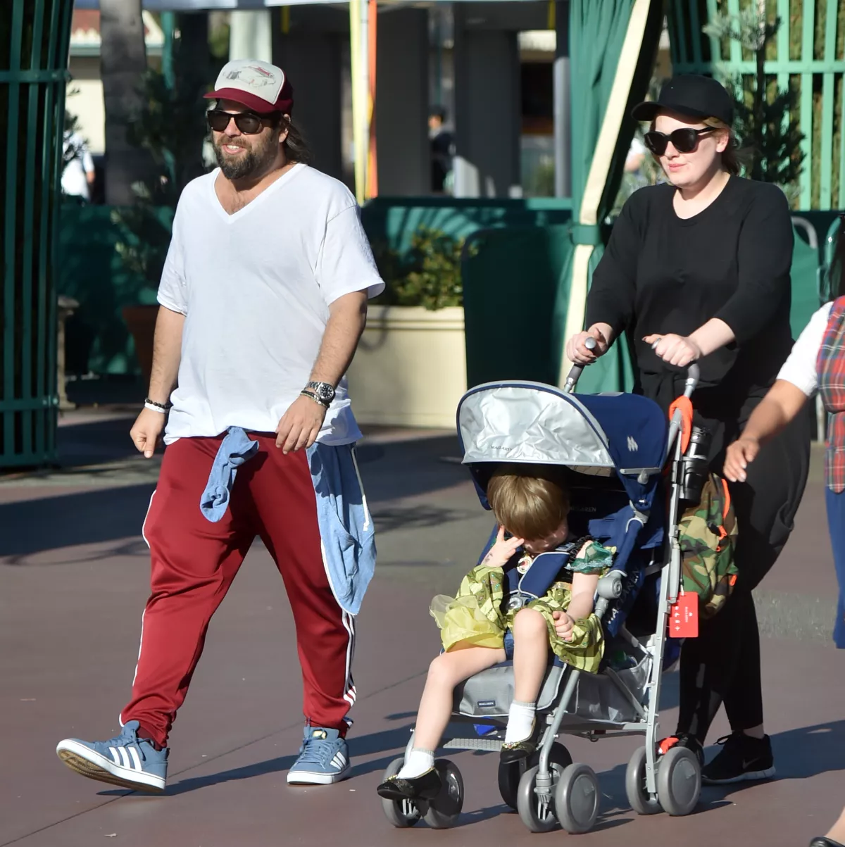 Adele, Simon y Angelo