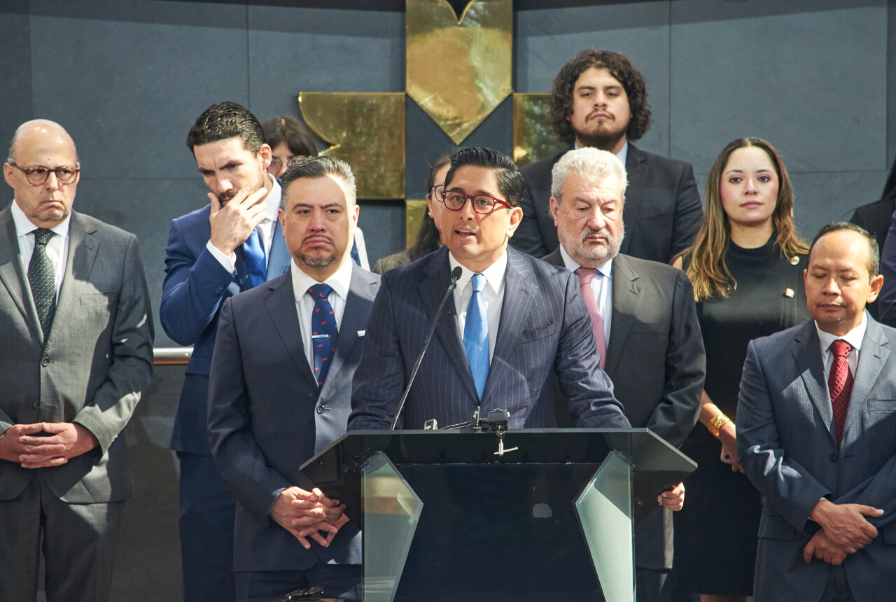 Banco de México destaca respaldo del FMI y descarta alarma por depreciación del peso