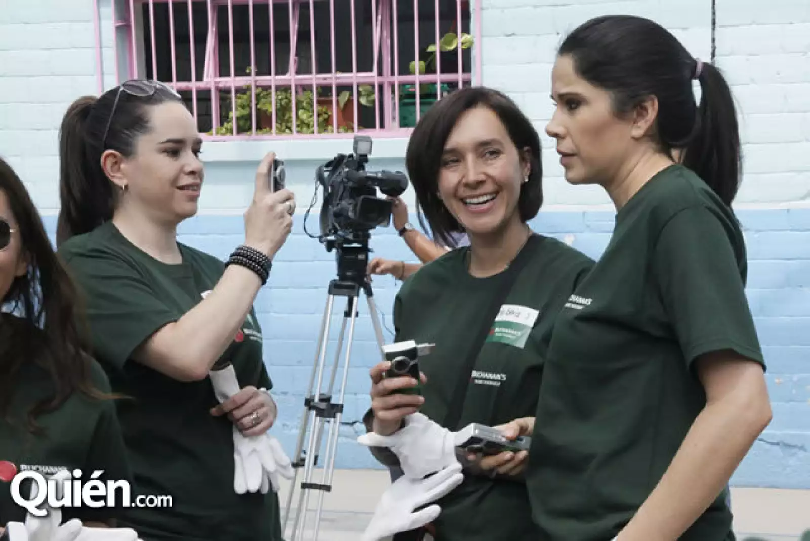 Yuriria Sierra, Karla Iberia Sánchez y Paola Rojas