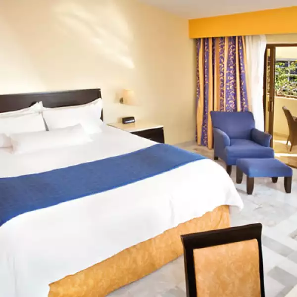 Las habitaciones del hotel recibieron nuevo mobiliario y otros pequeños cambios en sus instalaciones fijas.