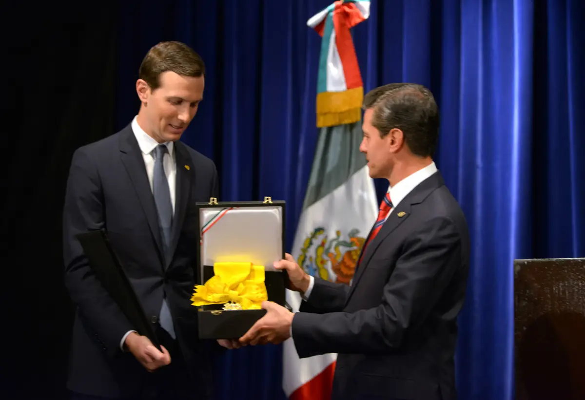 Aguila_Azteca_Jared_Kushner-2.jpg