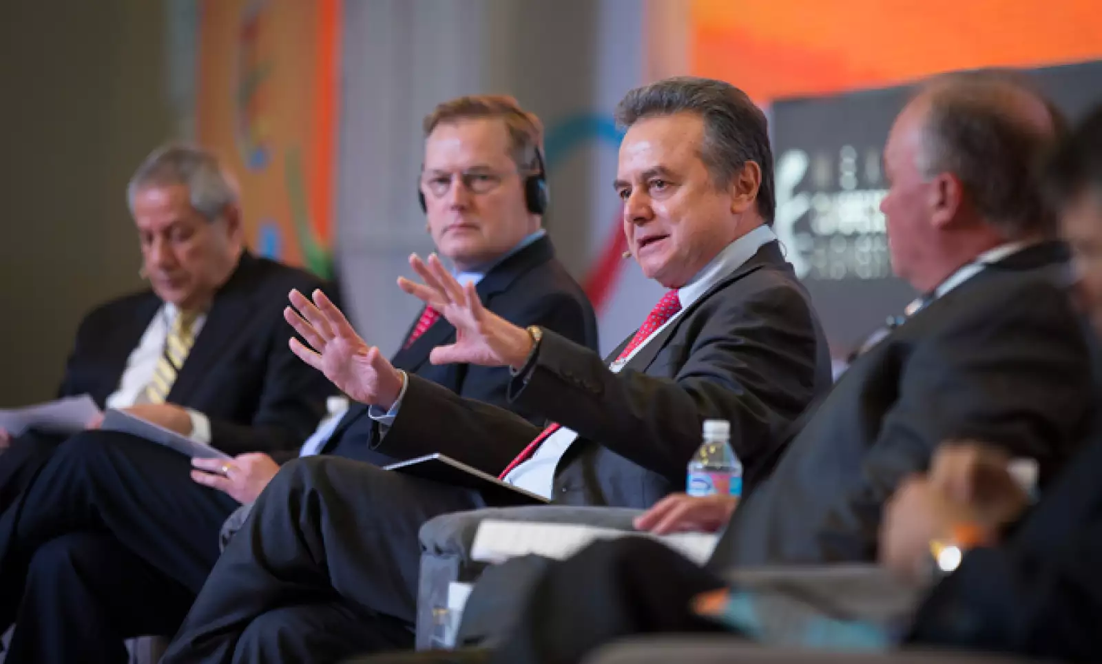 Coldwell estimó que se espera una inversión de 50,000 mdd en el sector energético y que el 31 de octubre se publicarán 25 reglamentos de la reforma energética.