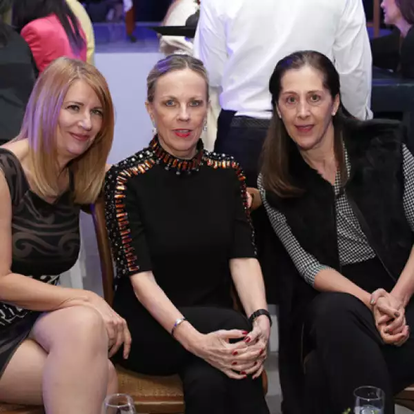 Claudia Schnidt,Regina Solórzano y Consuelo Coto