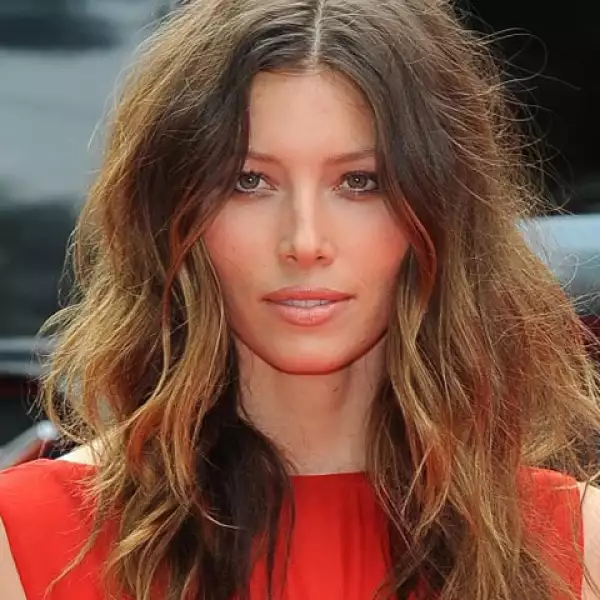 En más de una ocasión ha aparecido en listas como una de las mujeres más sexys de Hollywood.