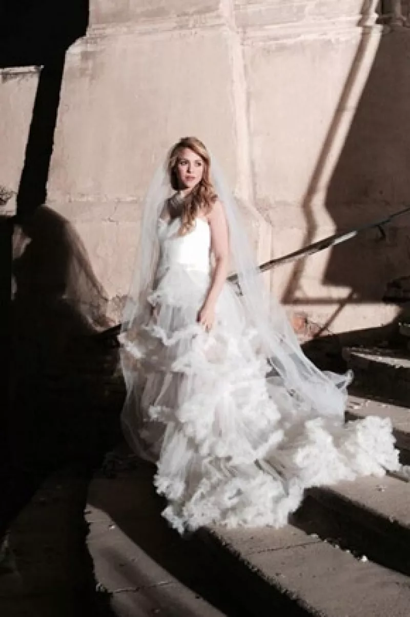 Mediante el canal Vevo, la colombiana estrenó su más reciente clip titulado “Empire” el cual, aseguran se parece más a la Shakira de antes.