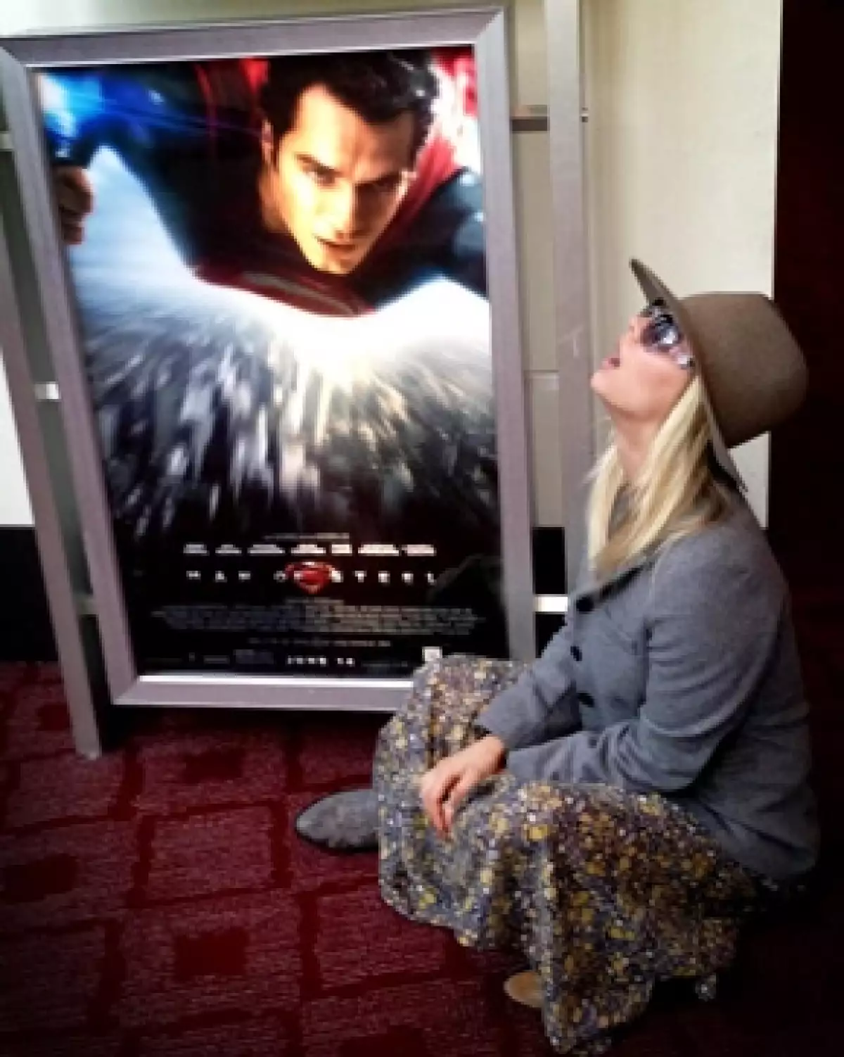 De acuerdo a medios estadounidenses, Henry Cavill, mejor conocido como "El hombre de acero" y la actriz de la serie “Big Bang Theory” están saliendo en plan amoroso.