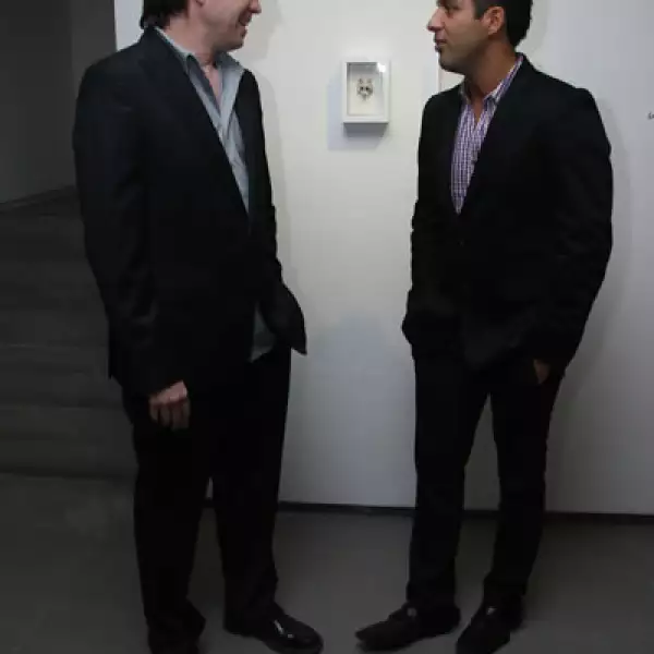 Exposición de Mona J. Lang con Rebeca De Alba.
