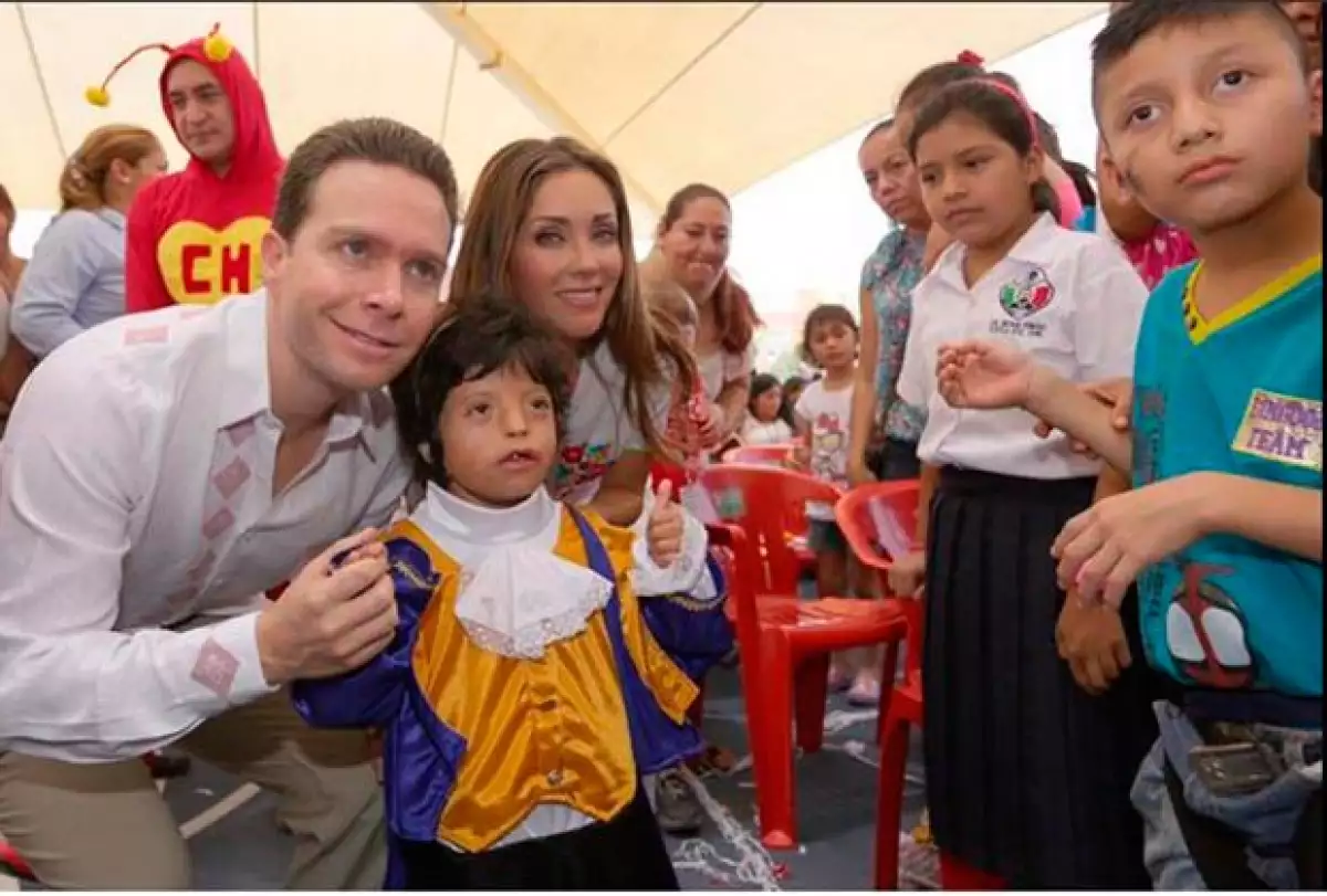 La pareja visitó el CRIT el Día del Niño