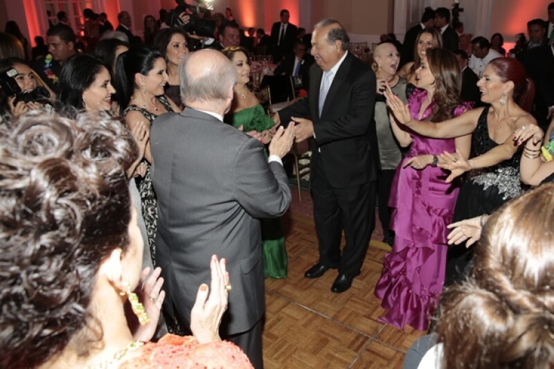El empresario fue el alma de la fiesta.