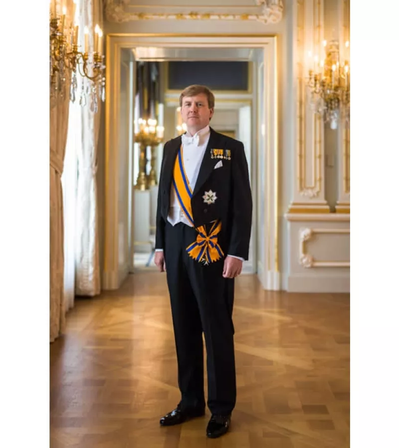 Con motivo de la ceremonia de investidura se publicaron las fotos oficiales de los ahora reyes de Holanda, Máxima y Guillermo Alejandro.