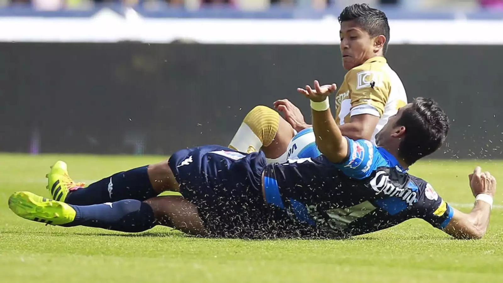 Pumas se confío y Puebla le empató de último minuto