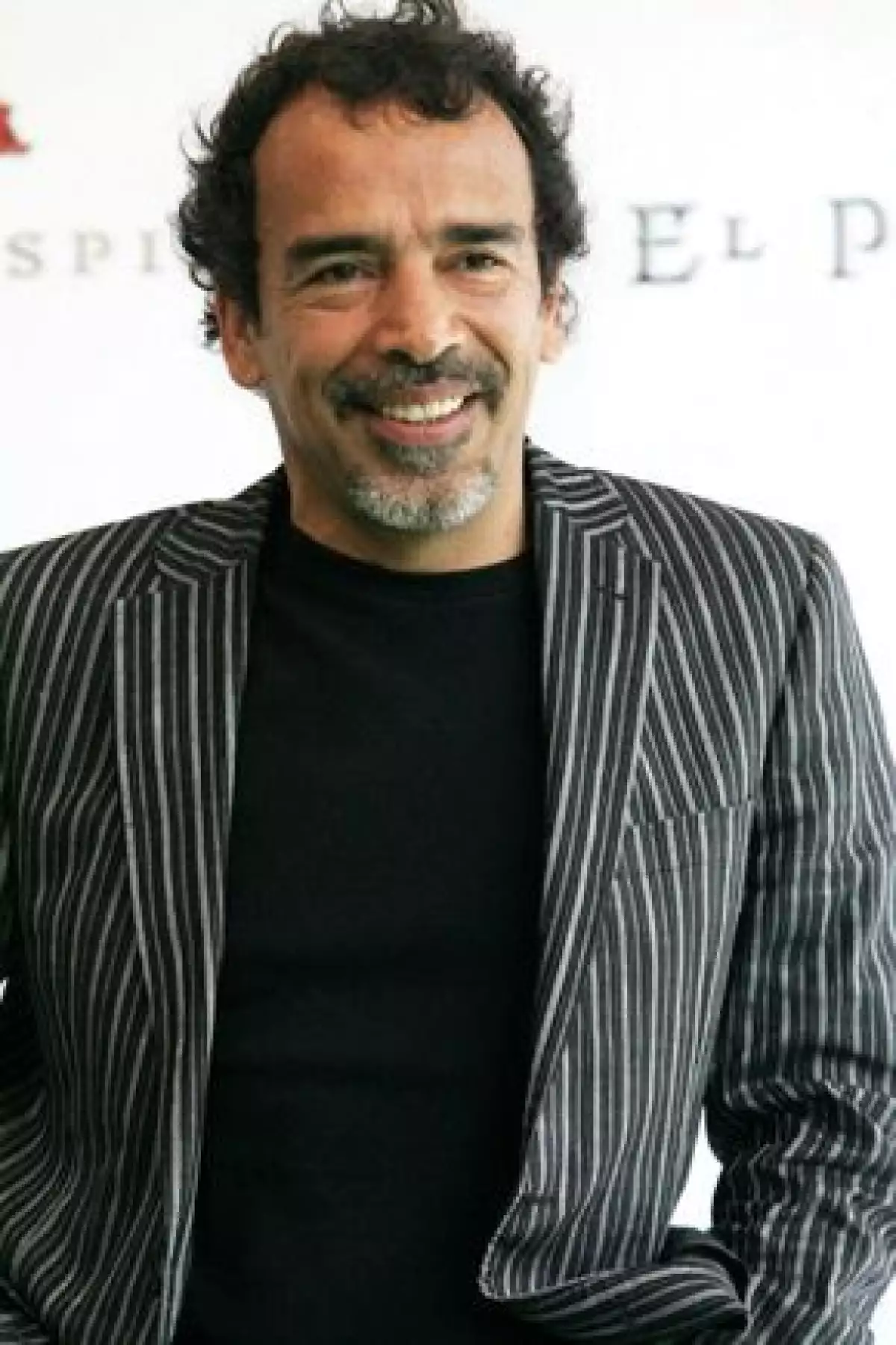 El actor mexicano dijo que le ofrecieron el rol protagónico en una película inspirada en la última novela escrita por el Nobel colombiano.