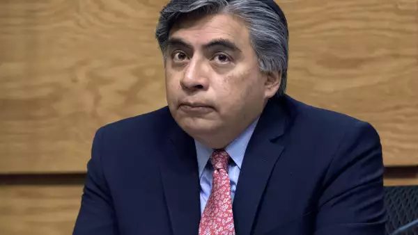 Gerardo Esquivel dispuesto a repetir en Banxico