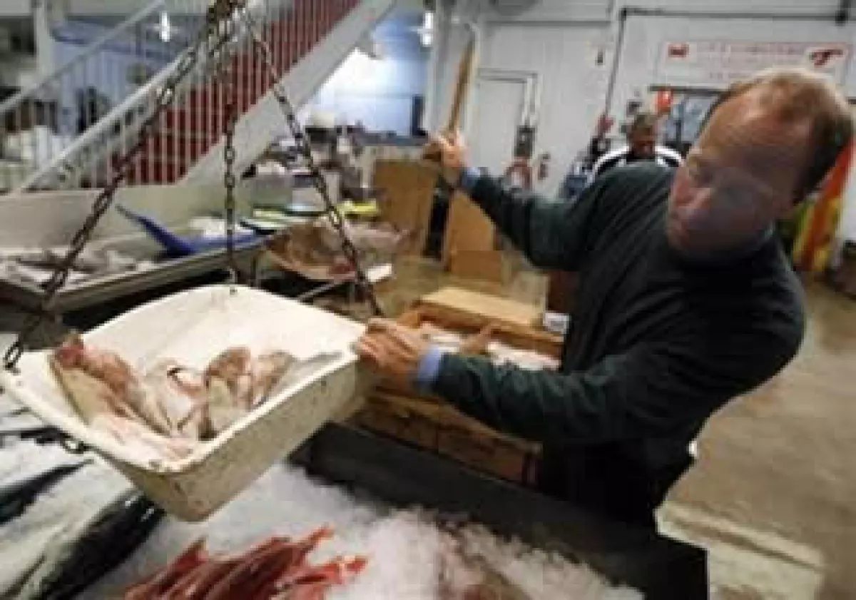 Al ajustarse las cifras por inflación, el gasto creció 0.2% el mes pasado tras un aumento del 0.5% en febrero. (Foto: Reuters)