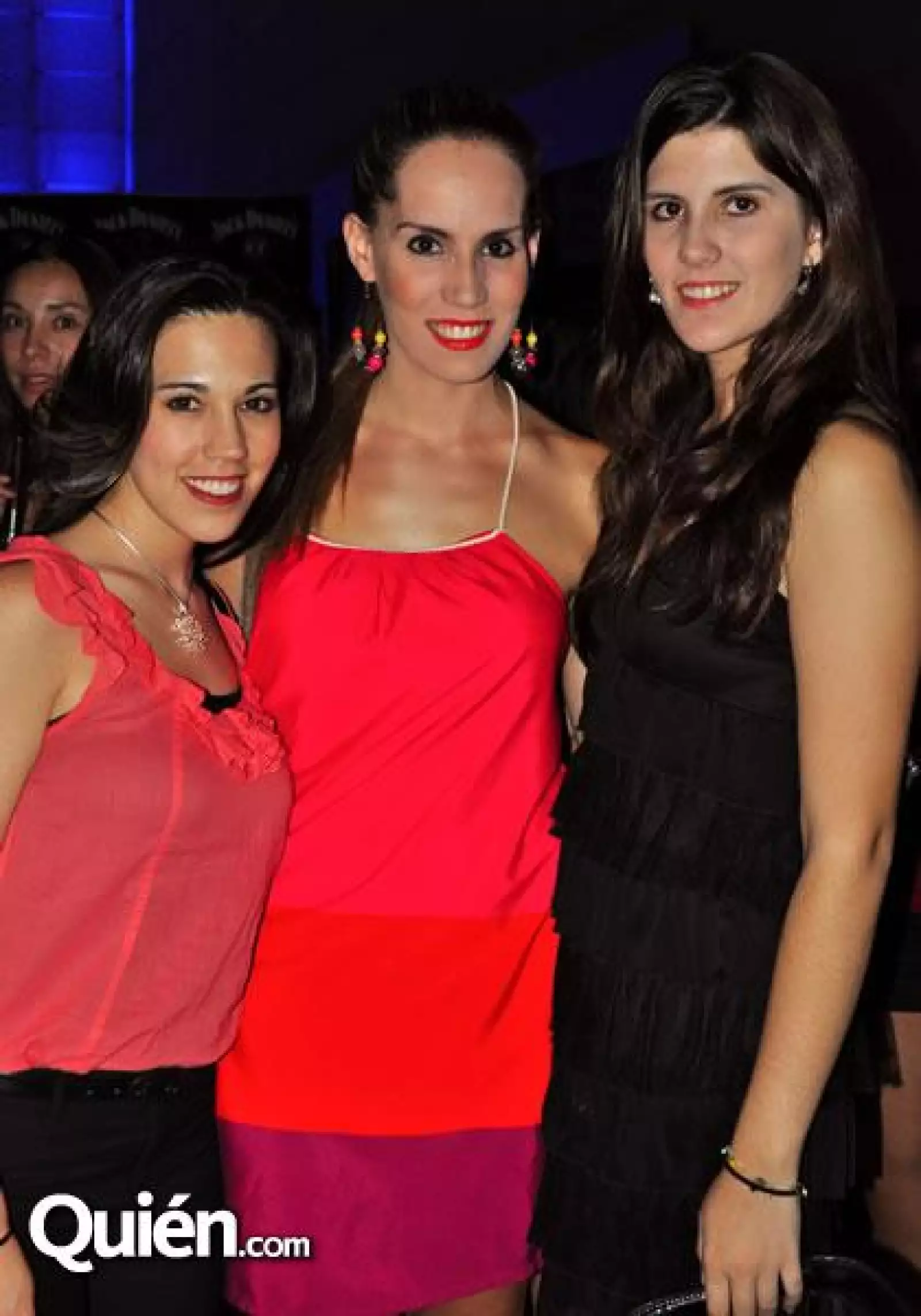 Gaby Tellez,Lizy Dillon y Nena Dillon