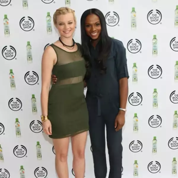 Amy Smart y Tika Sumpter