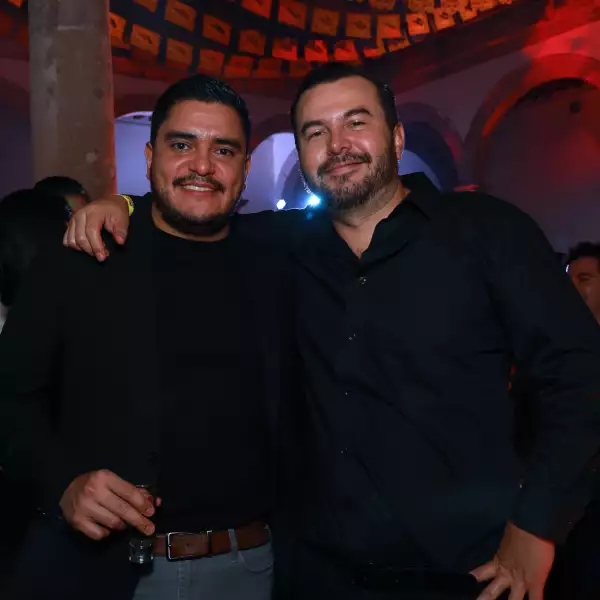 Leonardo Valencia y Alejandro Fernández 