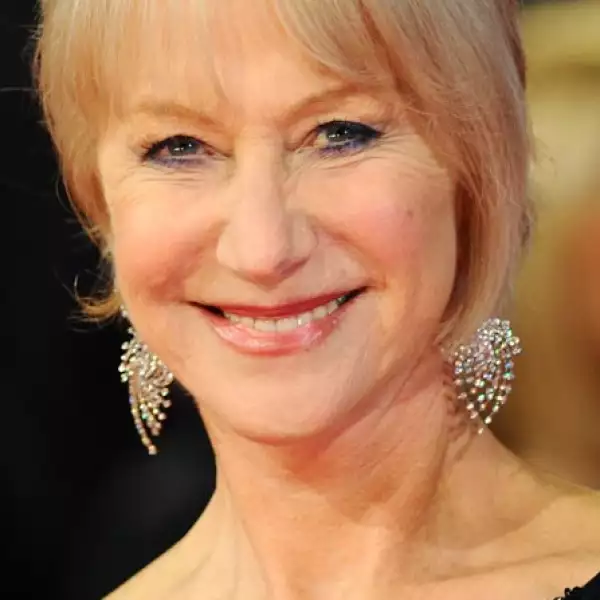 En los BAFTA, la actriz lució muy elegante con estos aretes de diamantes de Asprey.