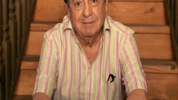 En agosto pasado organizó una Twitcam para celebrar había llegado al millón de seguidores en Twitter. Hoy, debido a su homenaje, recordamos la experiencia.