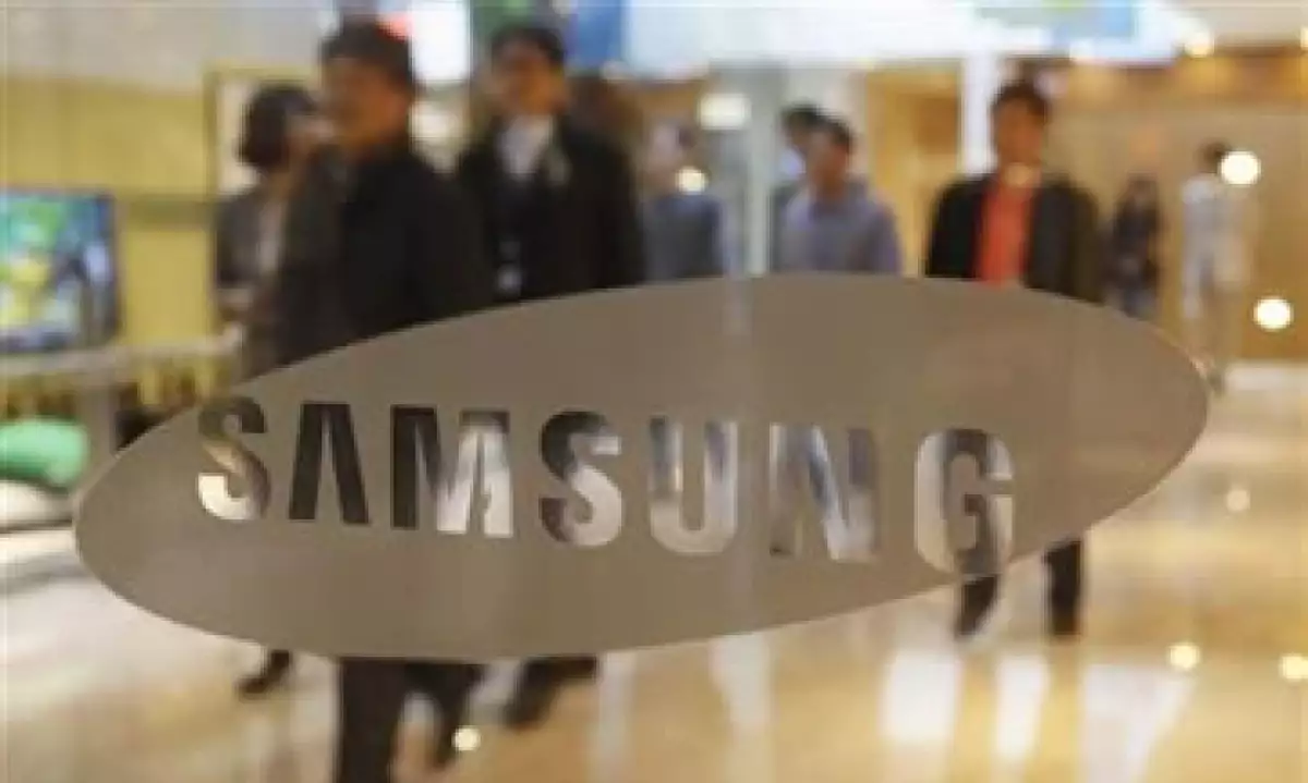 En enero, Samsung dijo que elevaría su inversión para 2012 a un récord de 41,400 mdd. (Foto: Reuters)