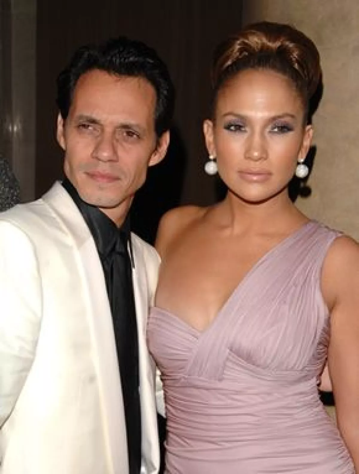 Hace unos días comenzó el rumor de una supuesta crisis entre la pareja de cantantes pero rápidamente los voceros de él aclararon que era falsa por medio de un comunicado.