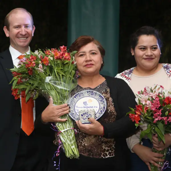 Bernado Rangel, María Antonia Vázquez y Karina Aguilar