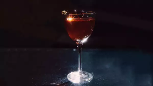 Coctel clásico Manhattan