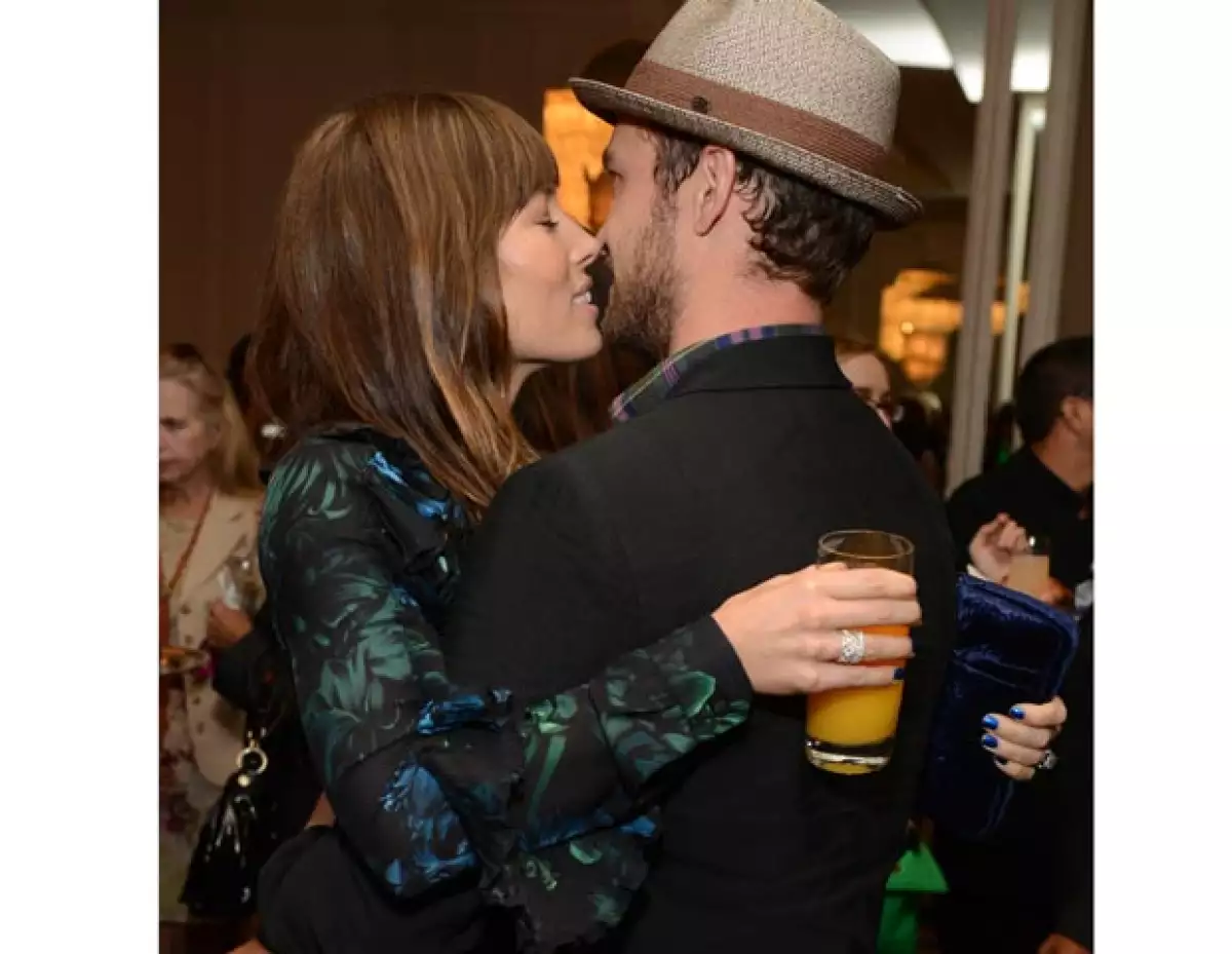 La pareja contrajo matrimonio este viernes en el sur de Italia; según informa la versión en línea de People.