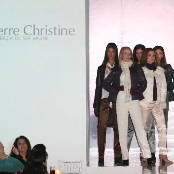 Pasarela Pierre Christine.