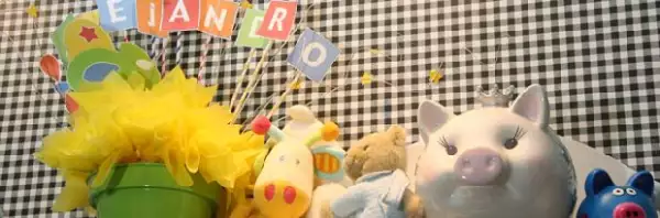 Paty Autrey es muy cuidadosa en los detalles, aquí una maceta con el nombre de su hijo más pequeño, la cual adorna el cuarto del bebé.