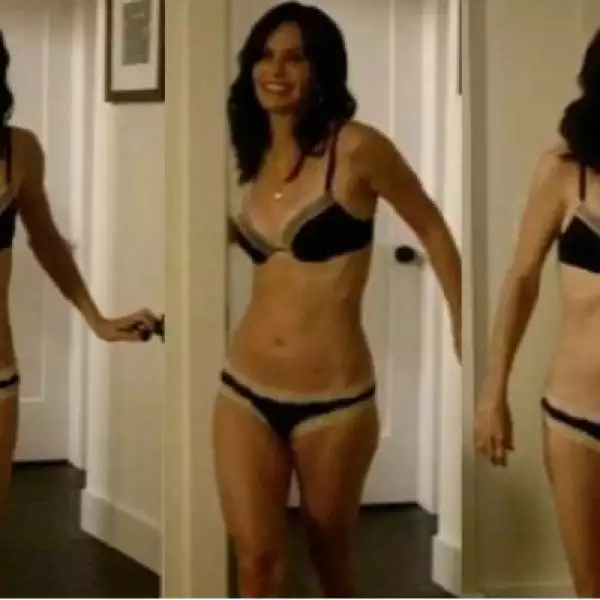 Courtney Cox, de 40 años, luce cuerpazo y desborda sensualidad en su nueva serie, llamada Cougar Town.  Aquí una de las escenas.