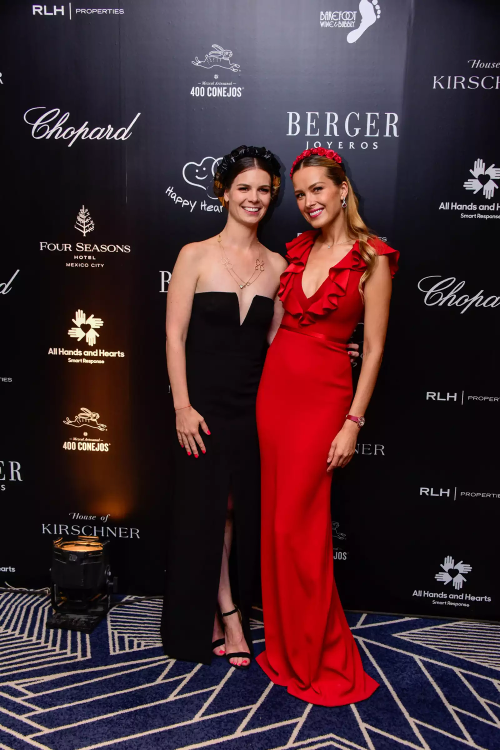 Nicolette Koeman y Petra Nemcova.jpg