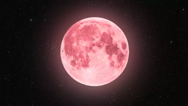 Luna llena en abril 2025: ¿cuándo es y por qué se llama Luna rosa?